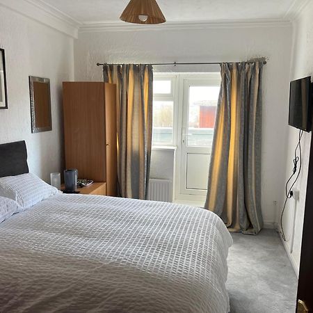 Barley Mow Hotel Понтифракт Екстериор снимка