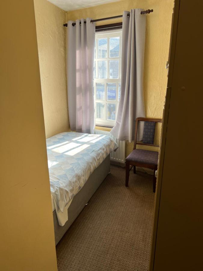 Barley Mow Hotel Понтифракт Екстериор снимка