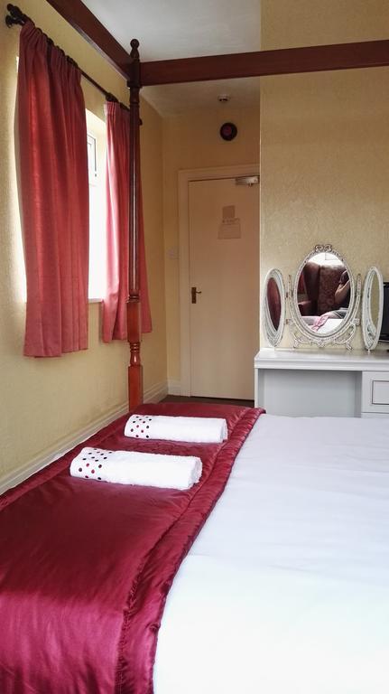 Barley Mow Hotel Понтифракт Екстериор снимка