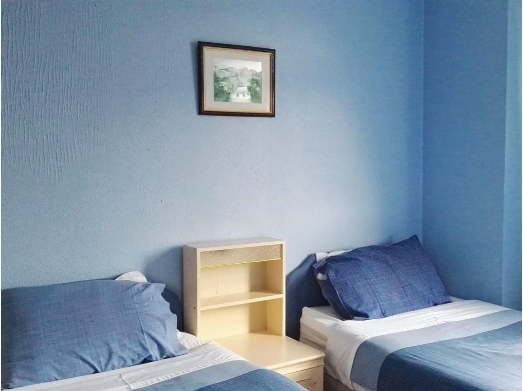 Barley Mow Hotel Понтифракт Екстериор снимка