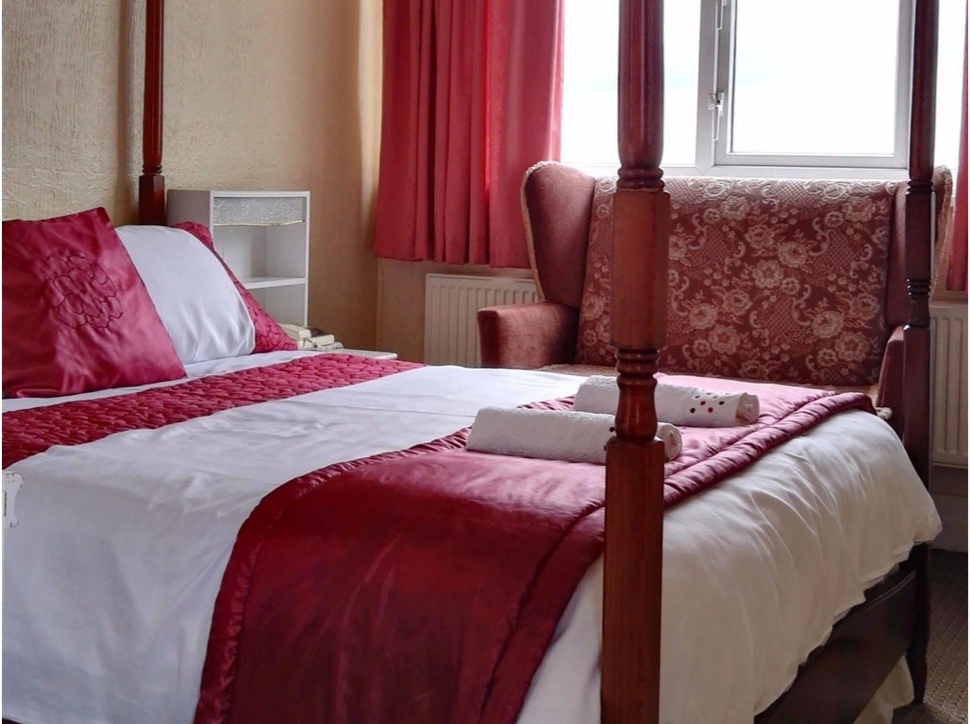 Barley Mow Hotel Понтифракт Екстериор снимка
