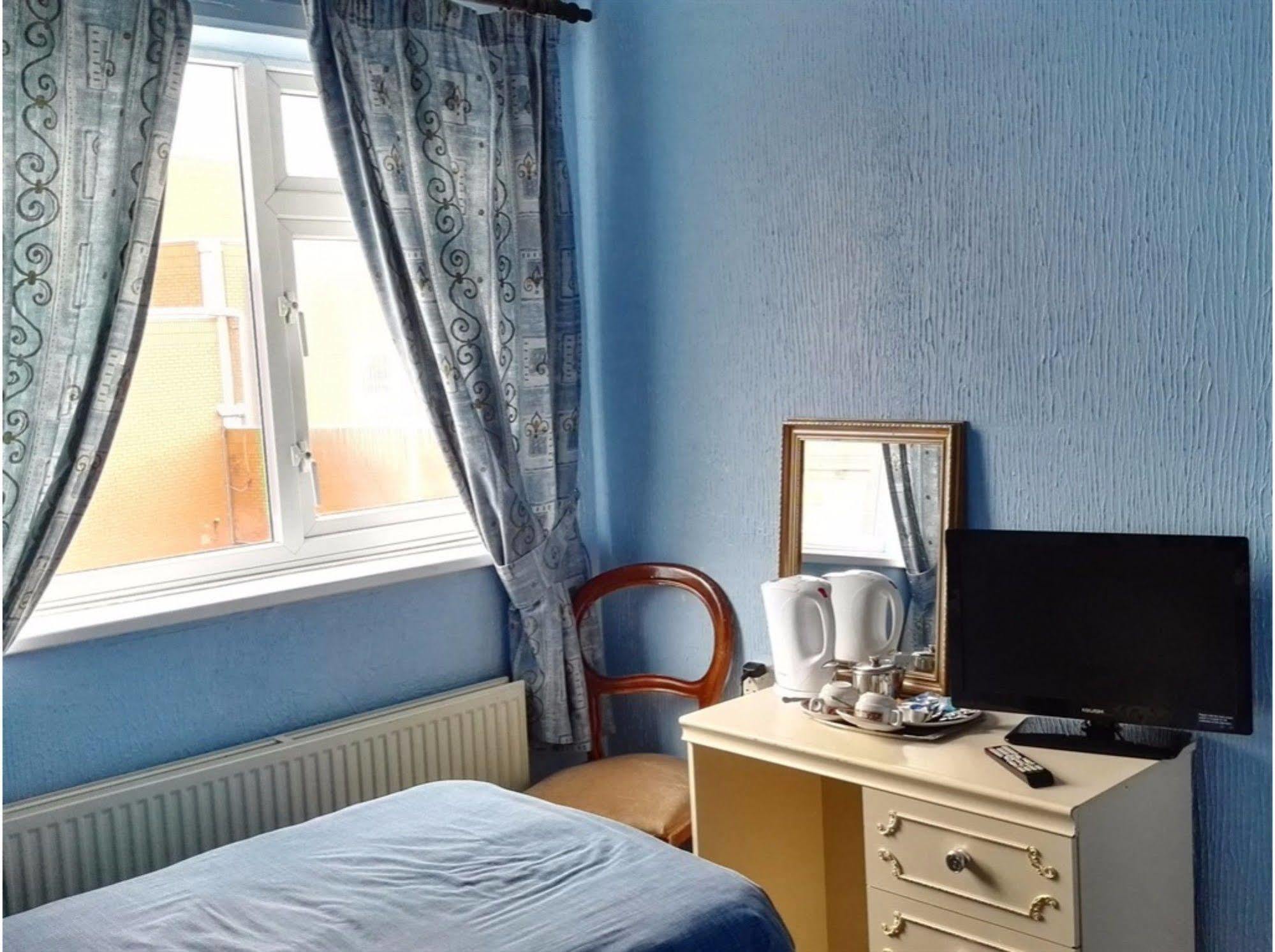 Barley Mow Hotel Понтифракт Екстериор снимка